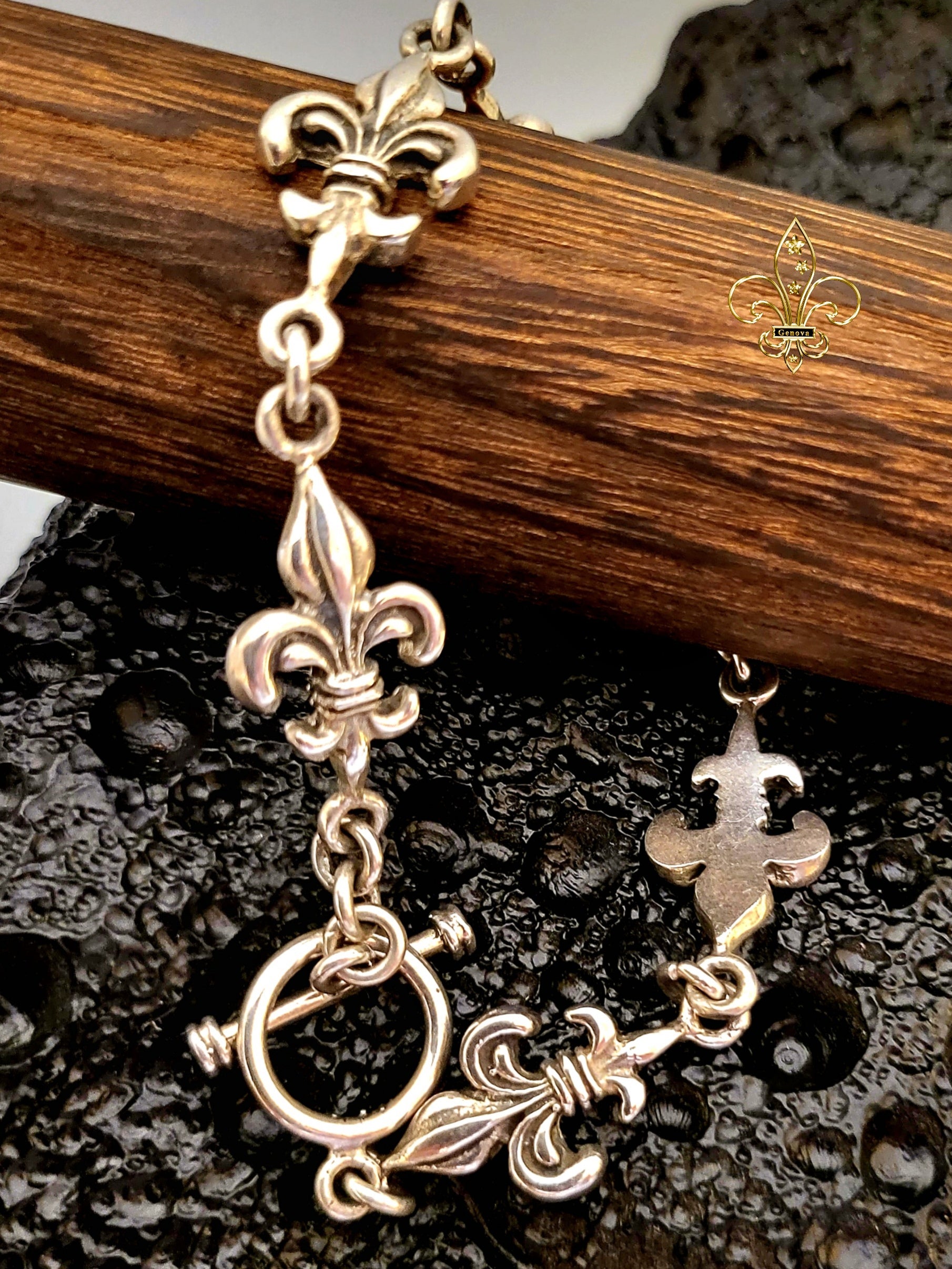 Silver Hawaiian Scroll Hook Pendant (43mm) – Genova Hawaiian Jewelry &  Pearls