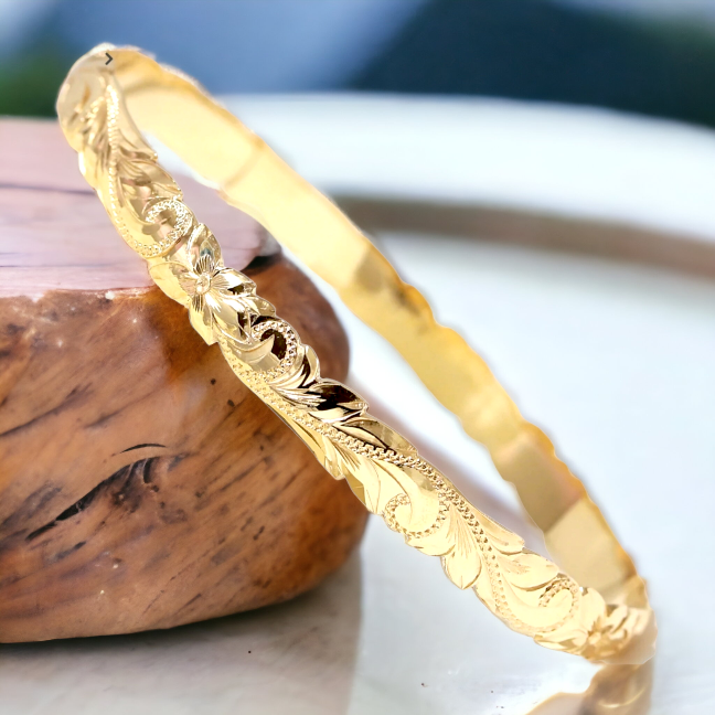 14k Hawaiian Heritage Bangle 8mm