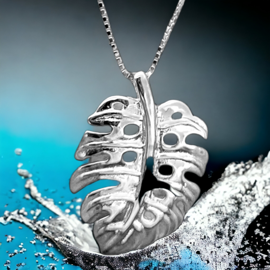 Silver Monstera Leaf Pendant with Chain (22mm)