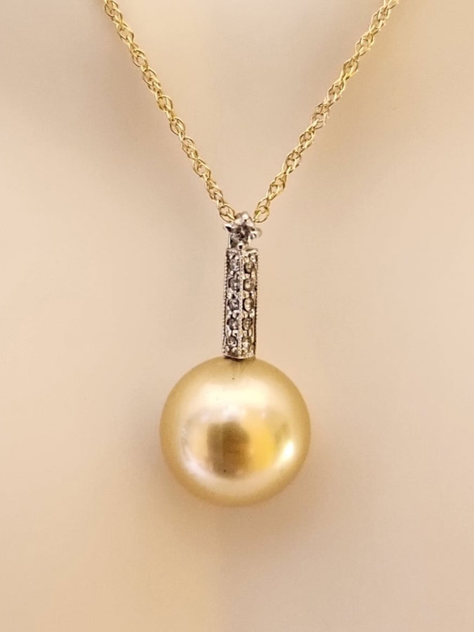 18k South Sea Golden Pearl bar Pendant with Diamonds (11.4mm)