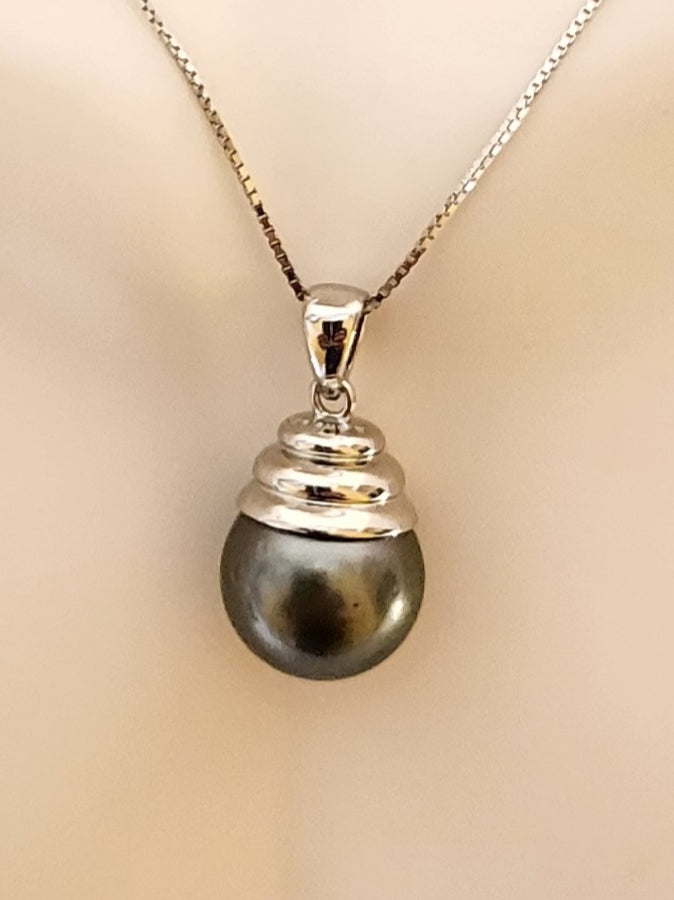 Silver Tahitian  Black Pearl Pendant  with Chain (12mm)