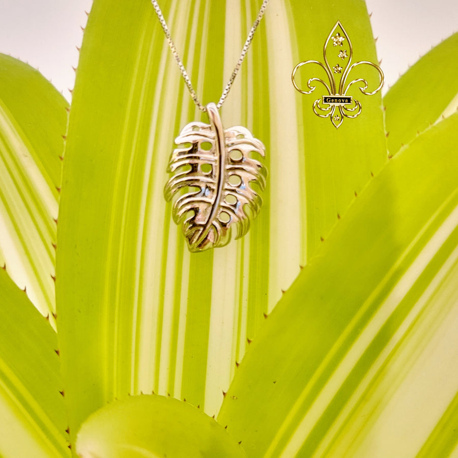 Silver Monstera Leaf Pendant with Chain (22mm)