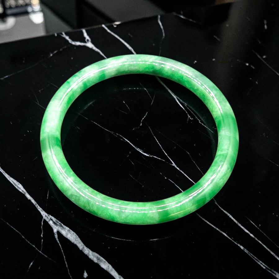 Green jade  Barrel Bangle - 7mm / Sz.7