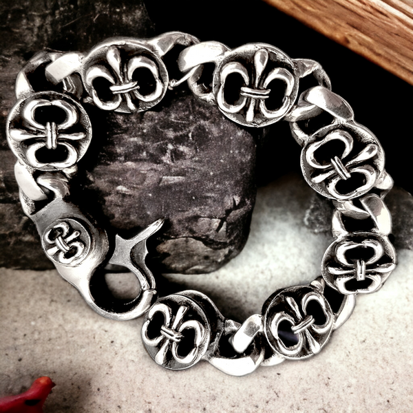 Silver Fleur De Lis  Design Bracelet (16mm)