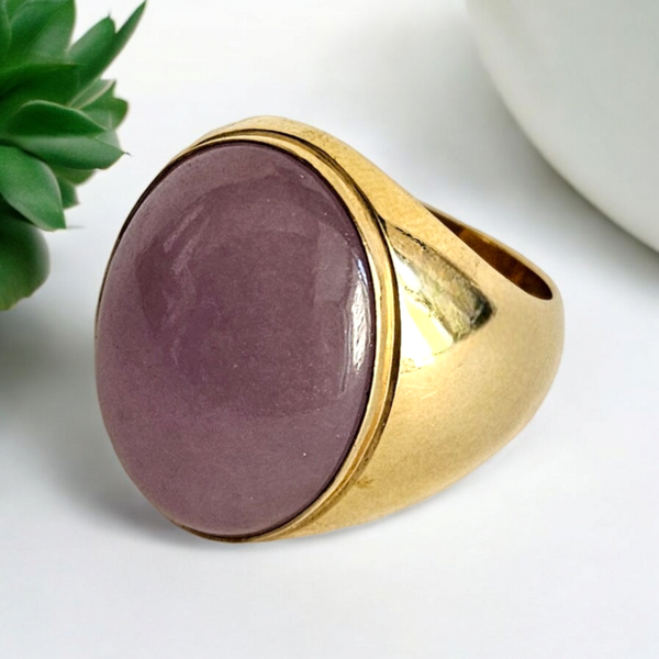 14k Oval  Lavender Jade Ring