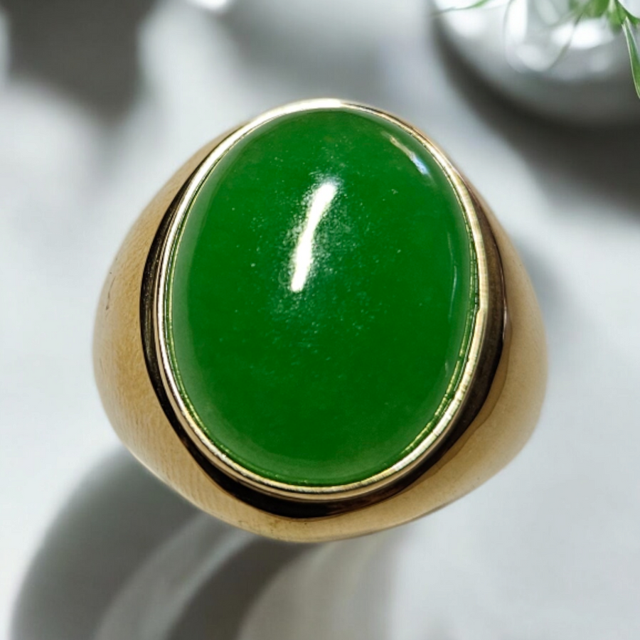 14k Green Oval Jade Ring