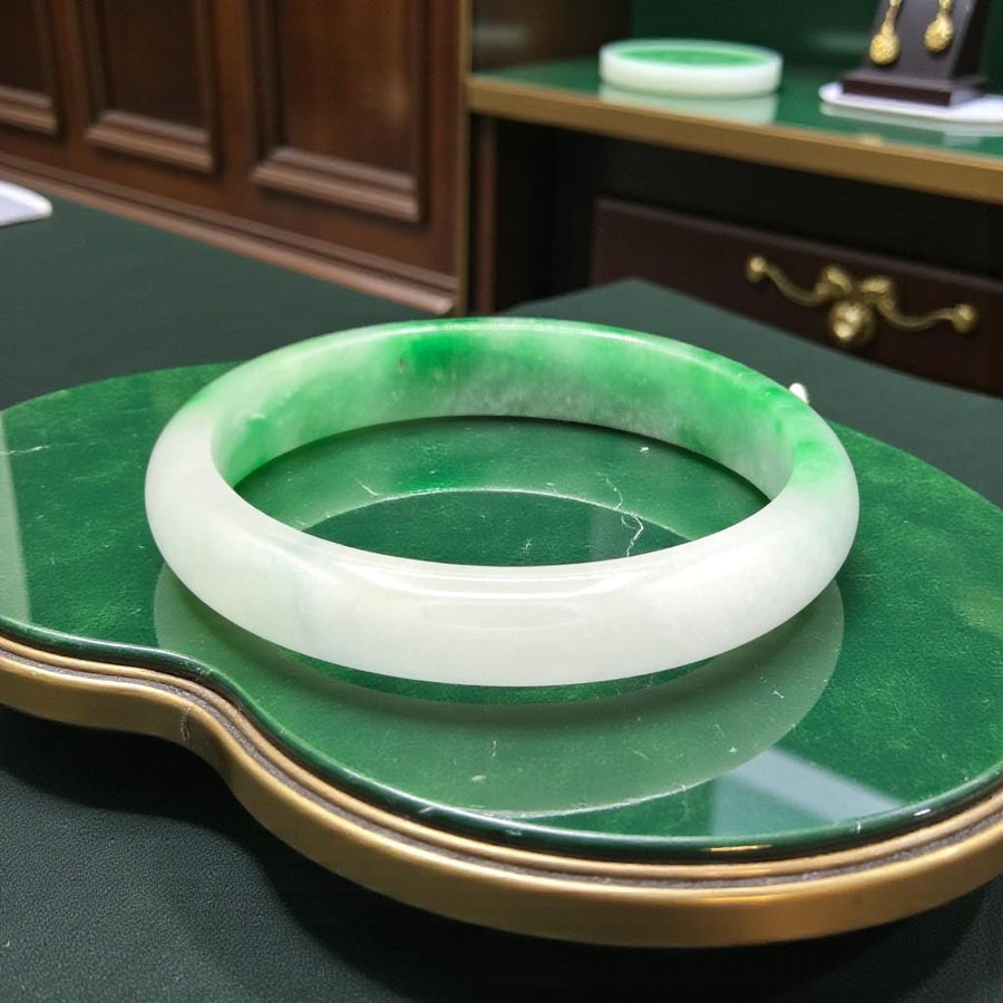 Green & White Jade Bangle – 12mm / Sz. 7.75