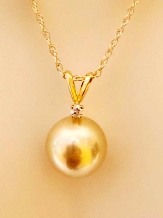 14k  South Sea Golden Pearl (12.5mm) with Diamond Pendant