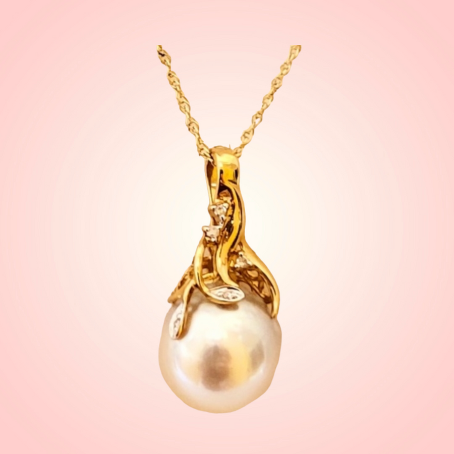 14k South Sea White Pearl Pendant with Diamonds