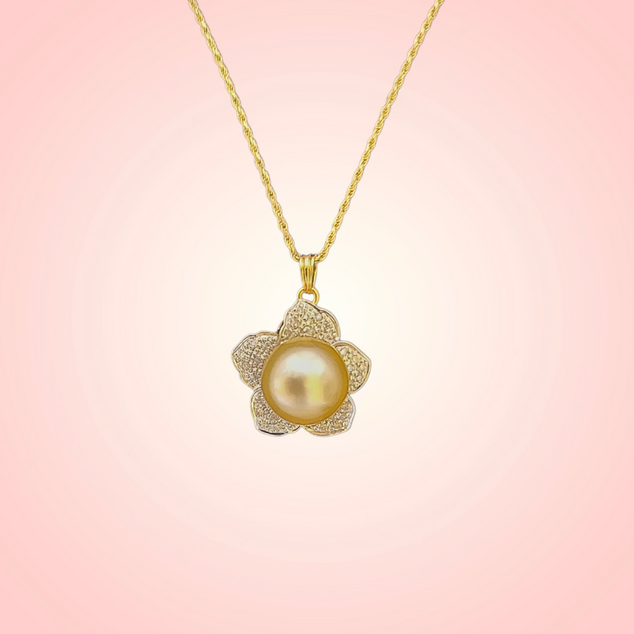 14K South Sea Pearls & Diamonds Pendant with Chain 19mm